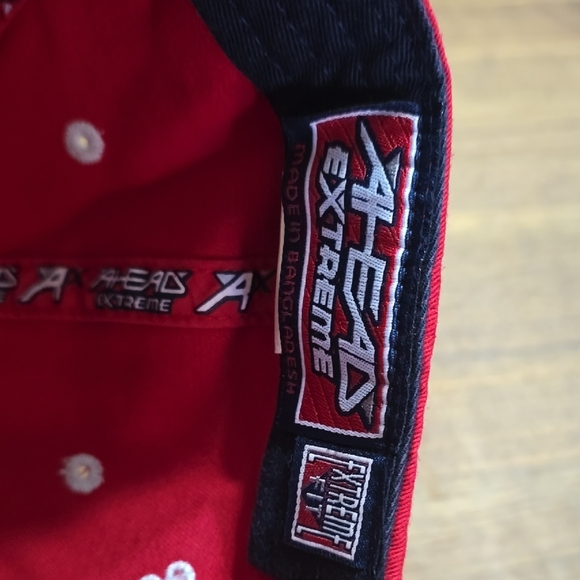 Red Embroidered Cap - Picture 5 of 5